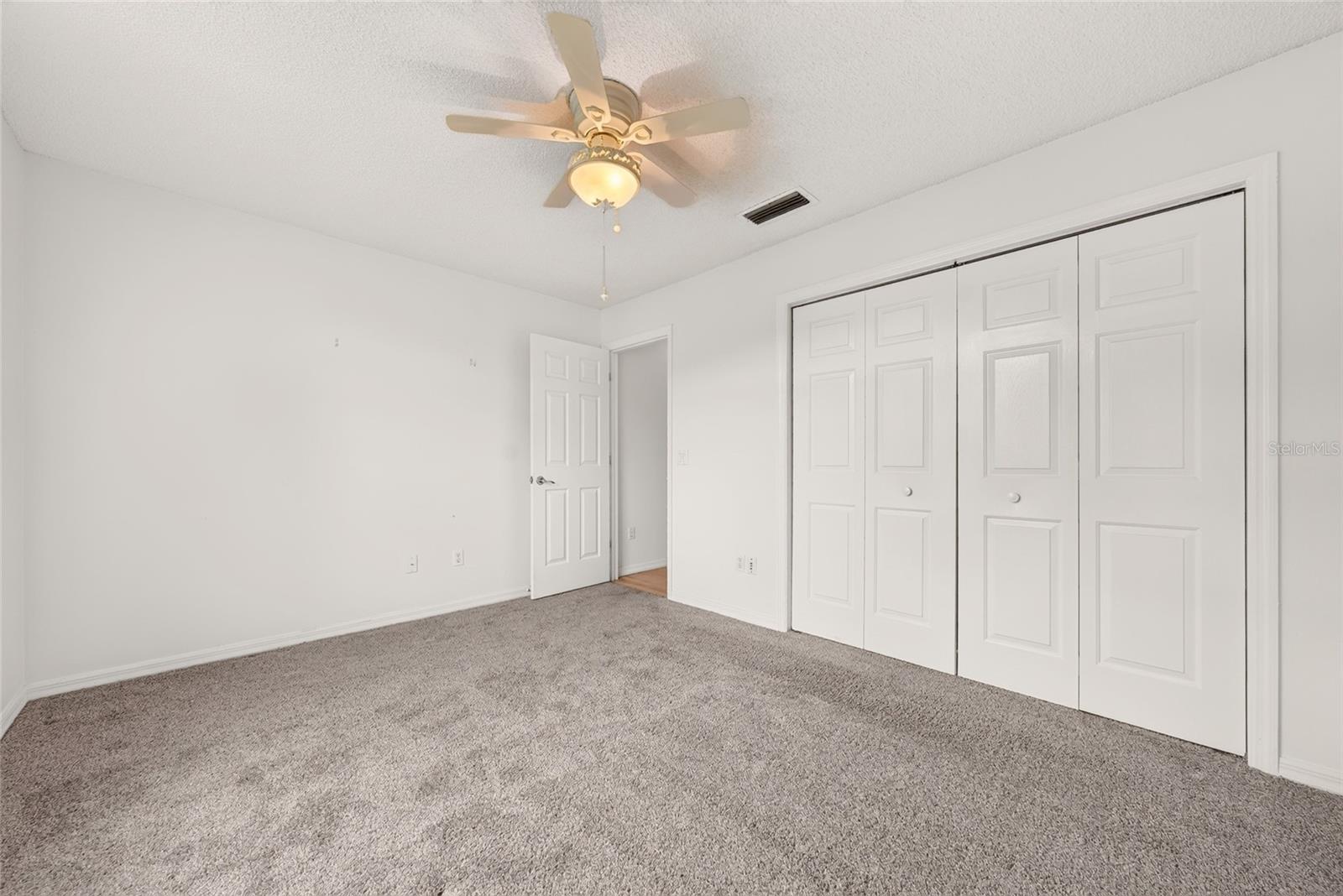 LADY LAKE ORANGE BLOSSOM GARDENS UNIT 18 - Residential