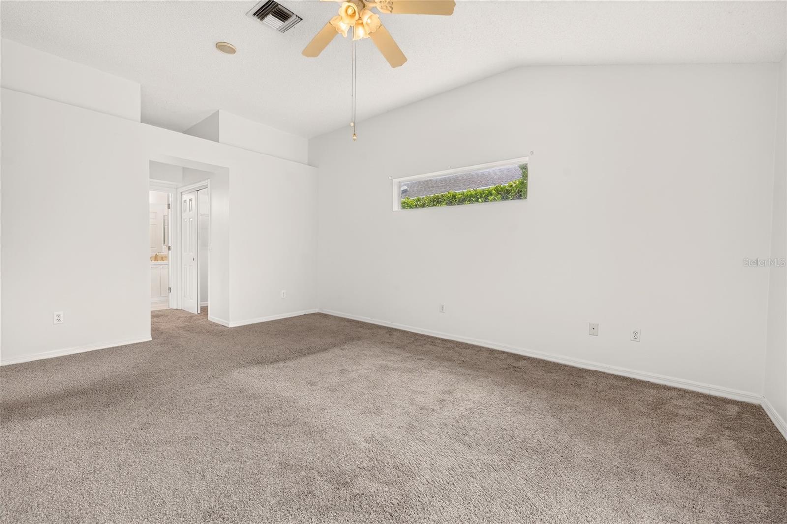 LADY LAKE ORANGE BLOSSOM GARDENS UNIT 18 - Residential