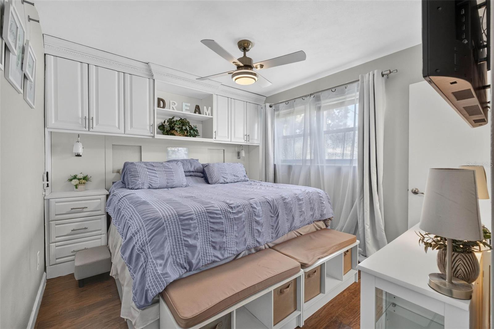 ENGELWOOD PARK - Residential