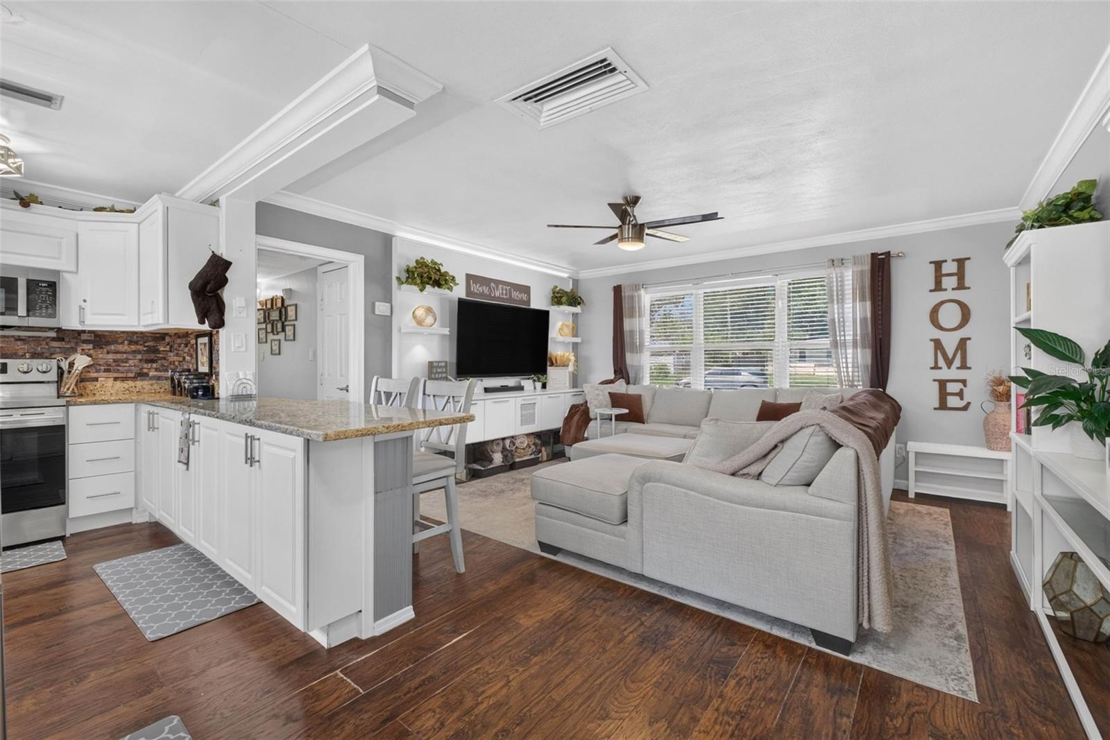 ENGELWOOD PARK - Residential