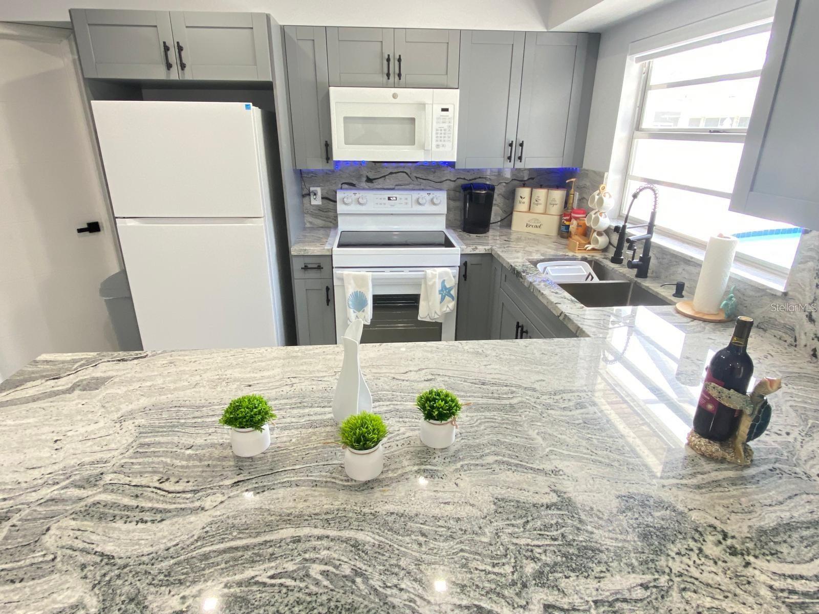 FAIRWAY UNIT 06 - Residential Lease