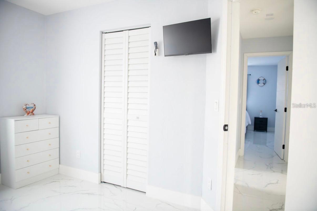 FAIRWAY UNIT 06 - Residential Lease