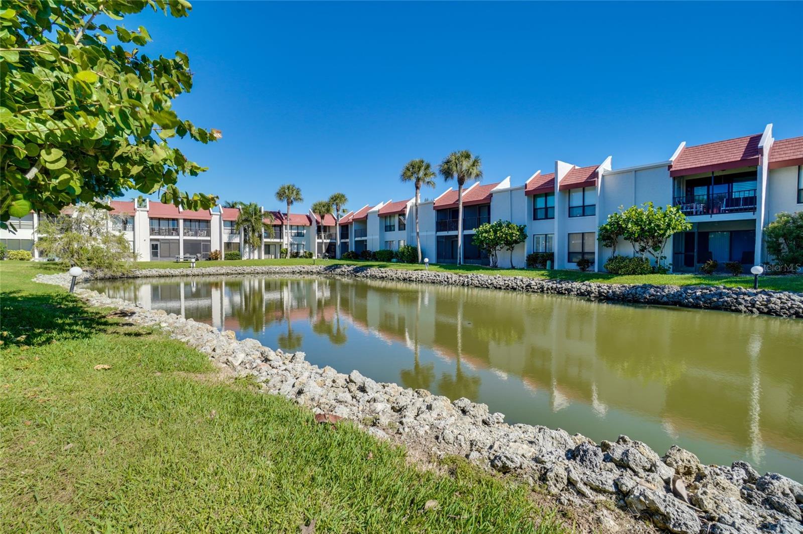 RUNAWAY BAY - Residential