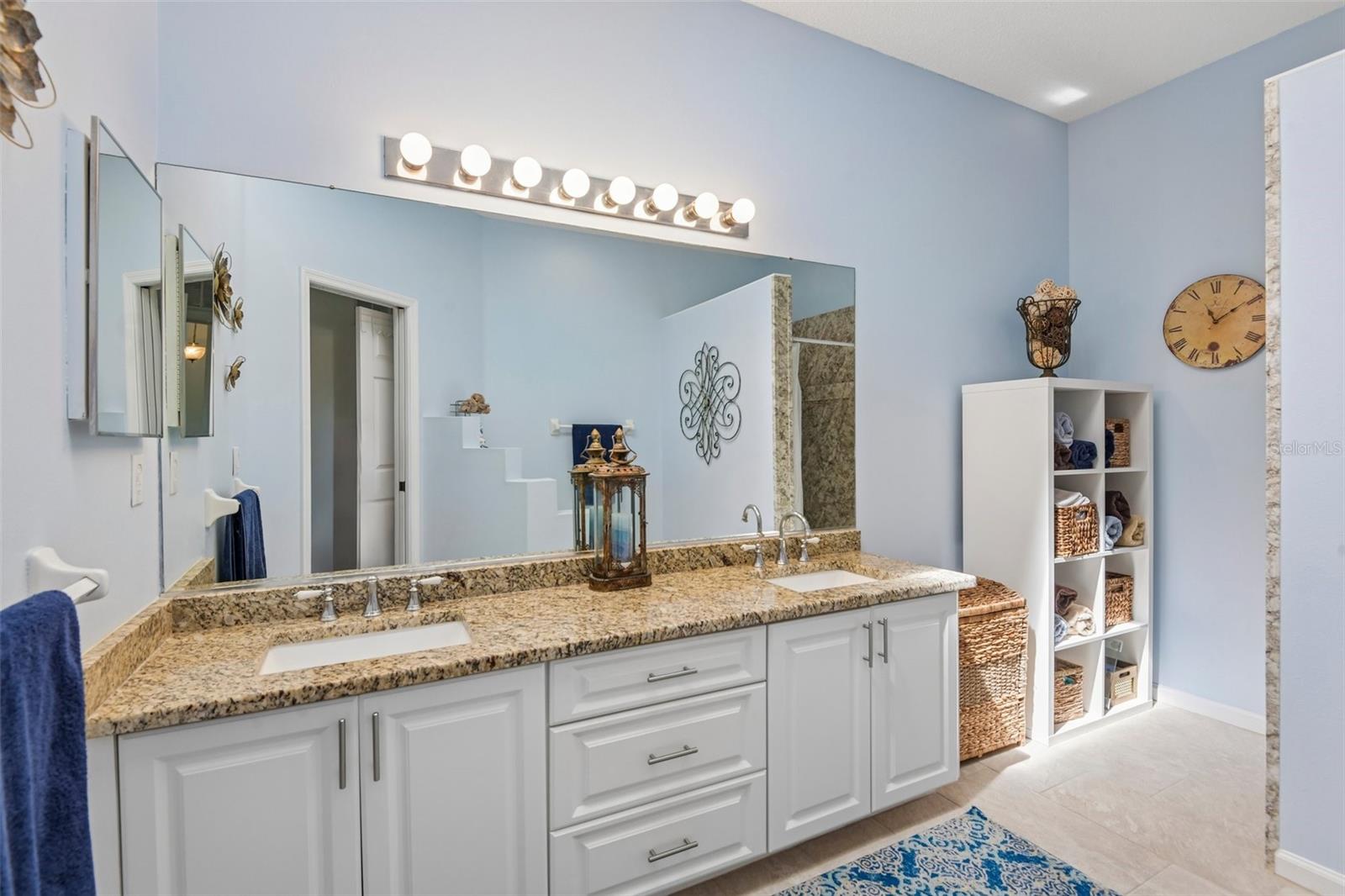 SUN CITY CENTER UNIT 277 PH - Residential