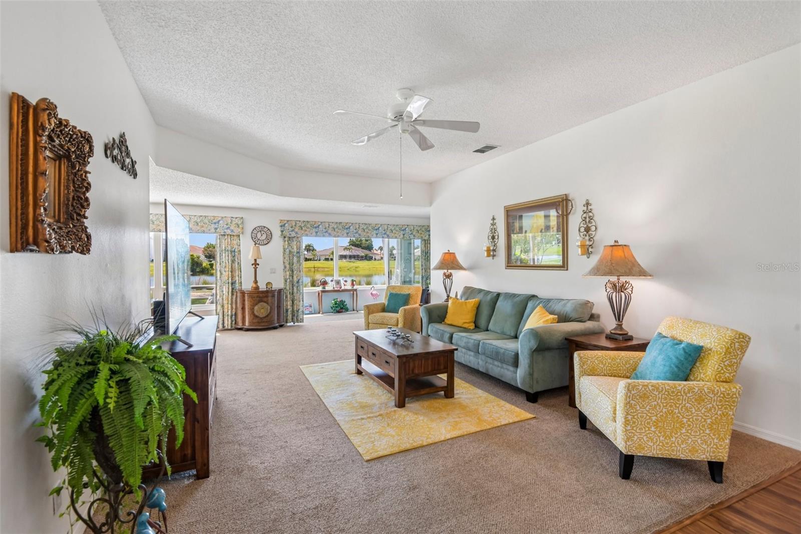 SUN CITY CENTER UNIT 277 PH - Residential