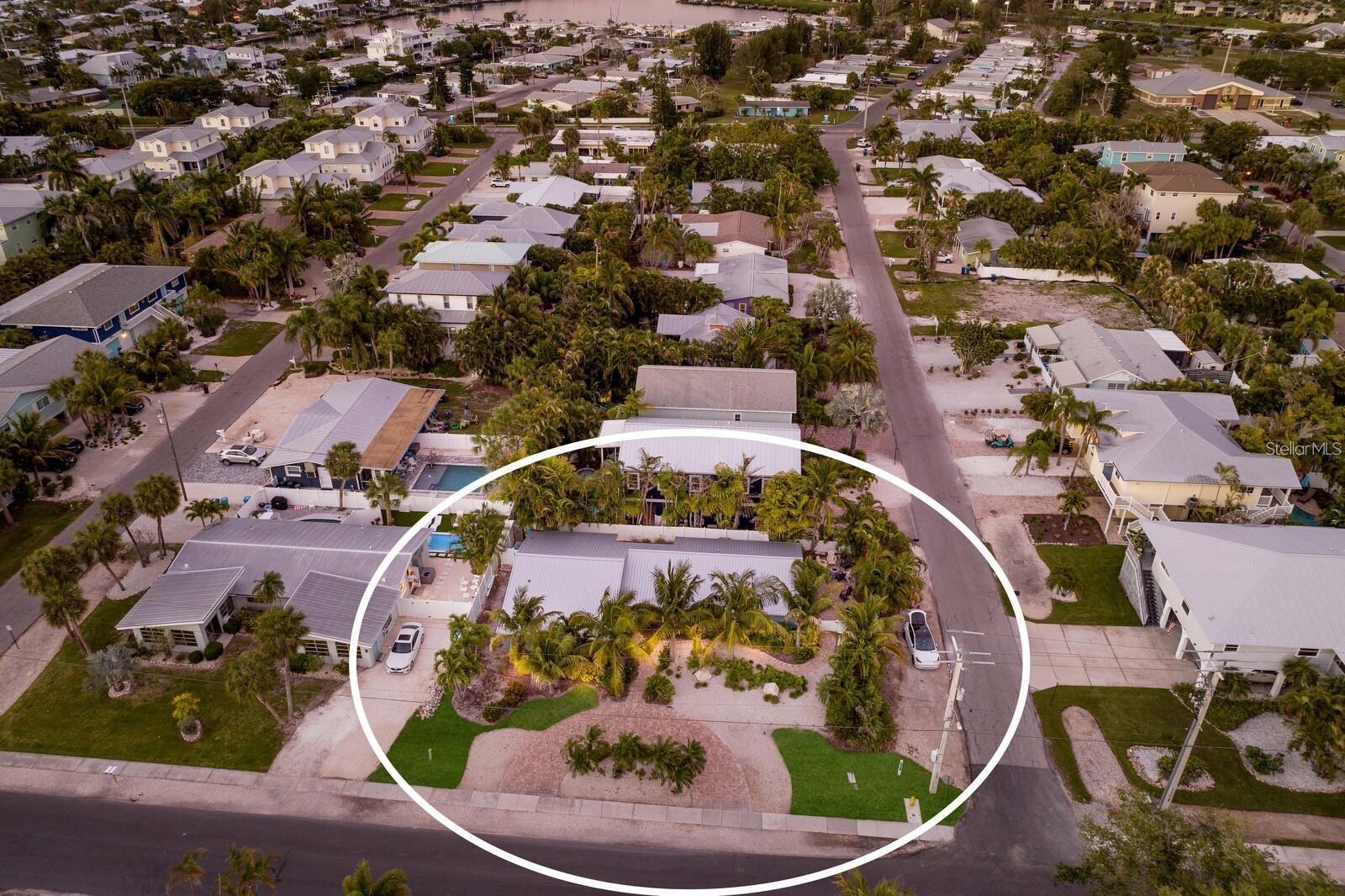 HOLMES BEACH 17TH UNIT - Residential