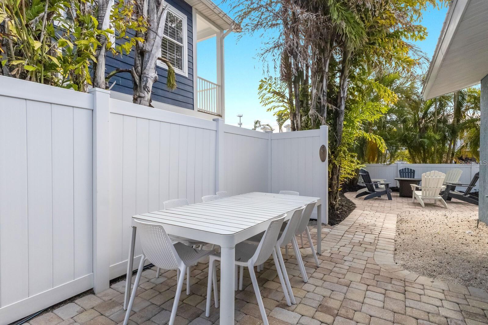 HOLMES BEACH 17TH UNIT - Residential