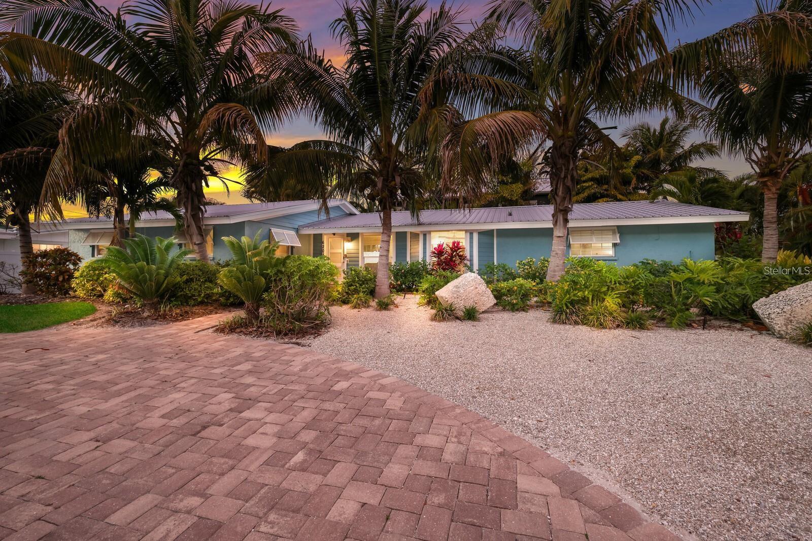 HOLMES BEACH 17TH UNIT - Residential