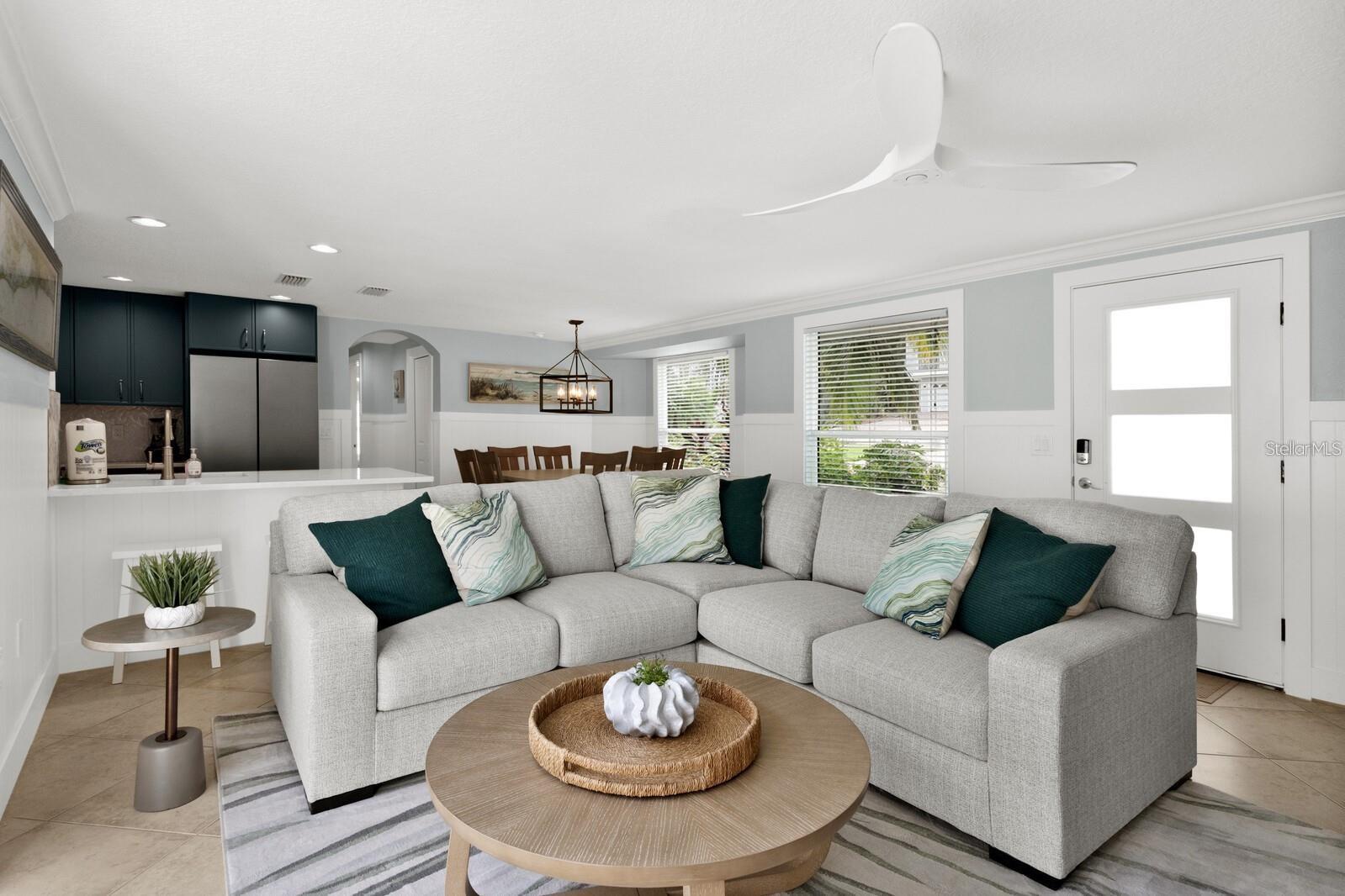 HOLMES BEACH 17TH UNIT - Residential