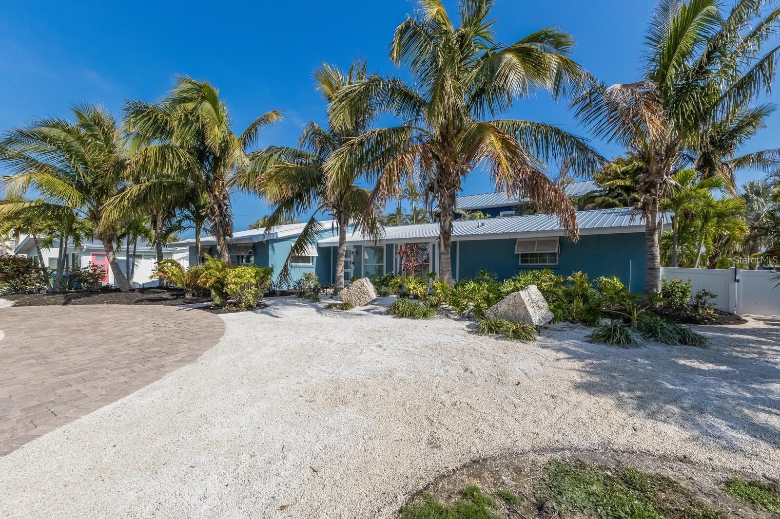 HOLMES BEACH 17TH UNIT - Residential