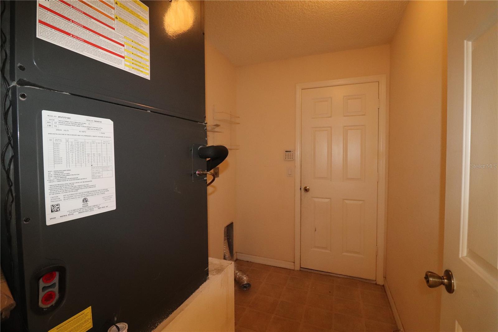 AUTUMN WOODS UNIT 03 - Residential Lease