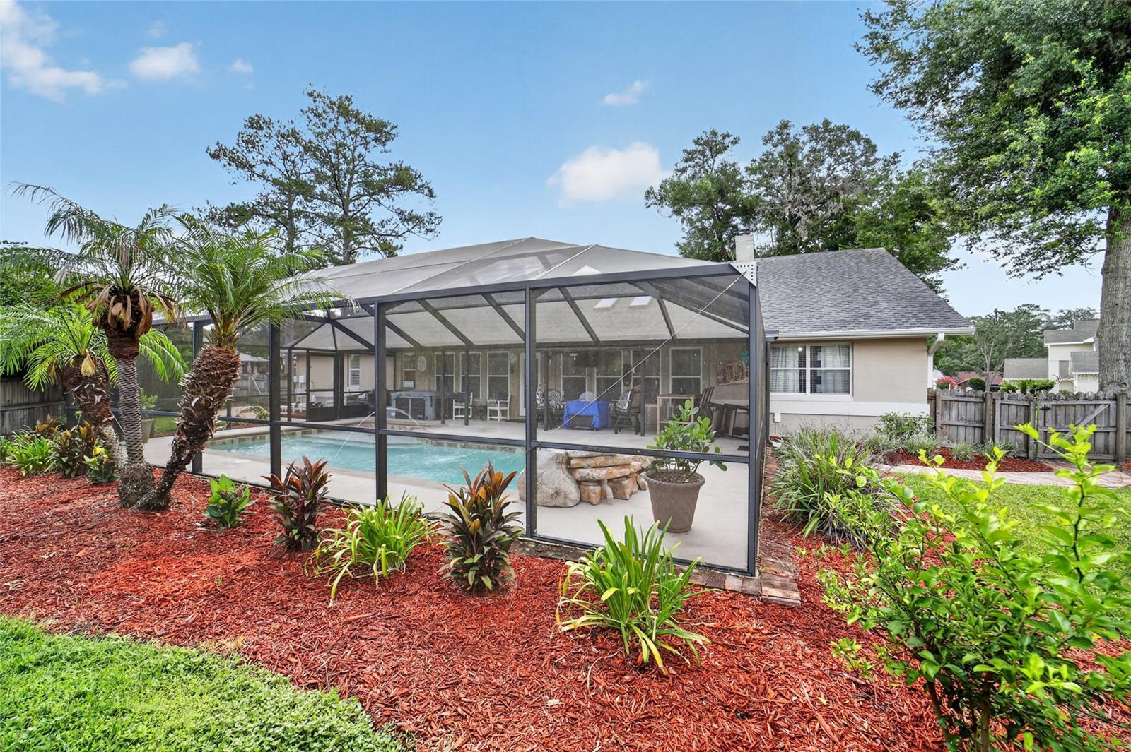 WINDEMERE GLEN ESTATE - Residential
