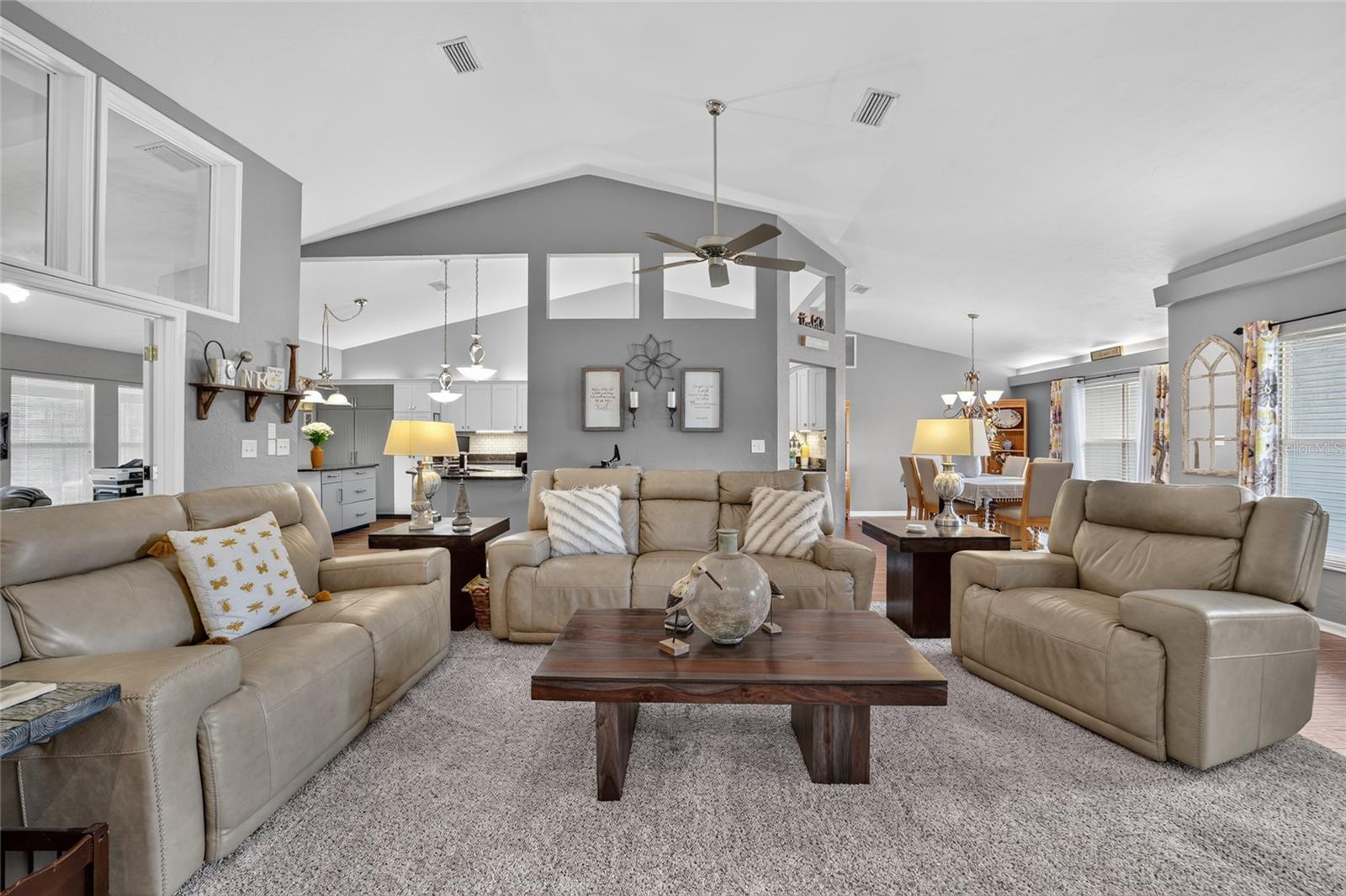 WINDEMERE GLEN ESTATE - Residential
