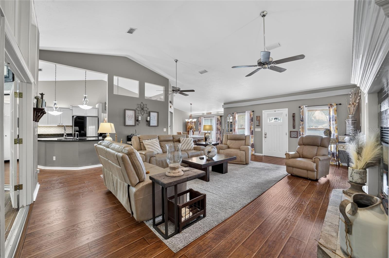 WINDEMERE GLEN ESTATE - Residential