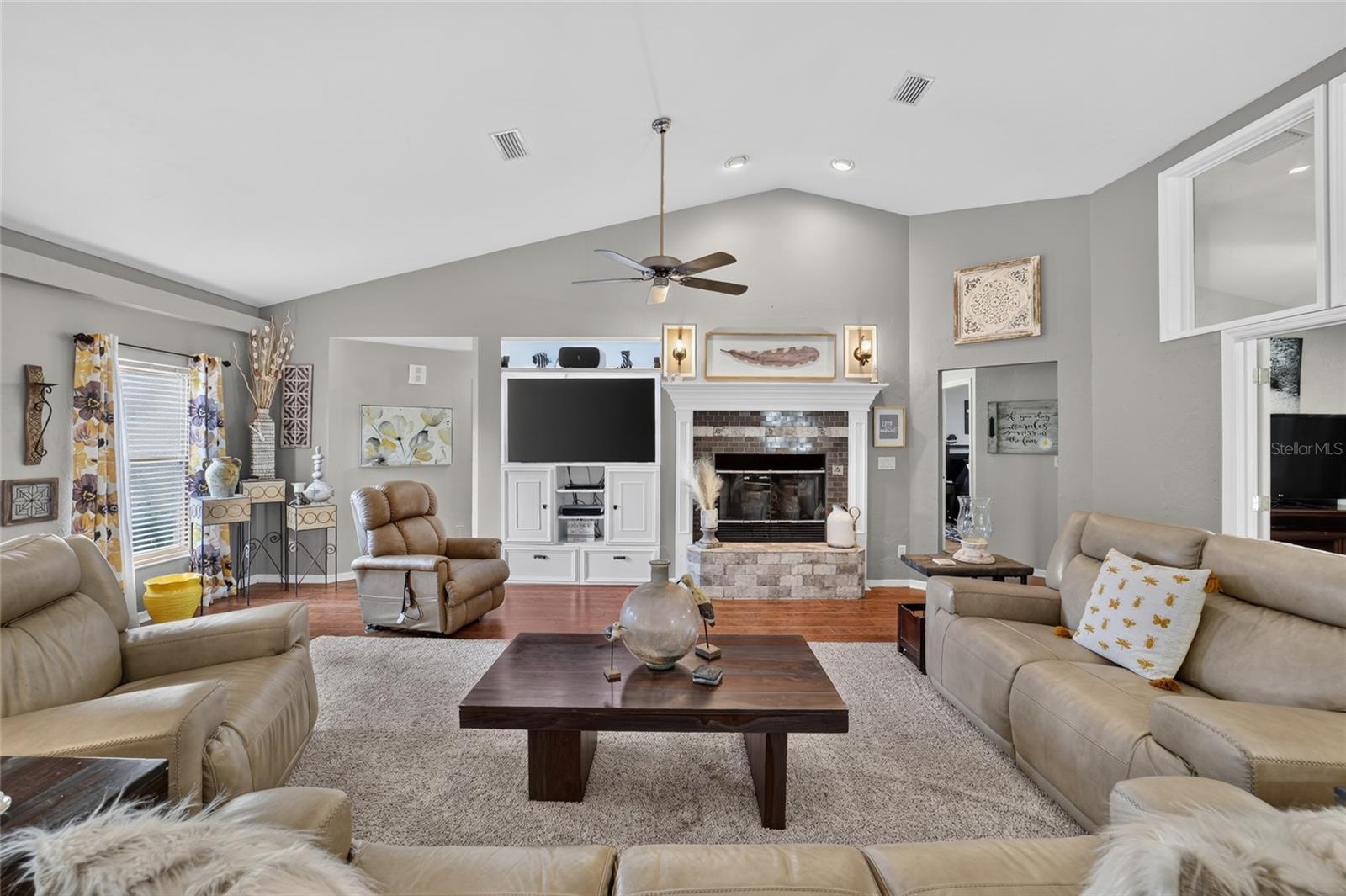 WINDEMERE GLEN ESTATE - Residential