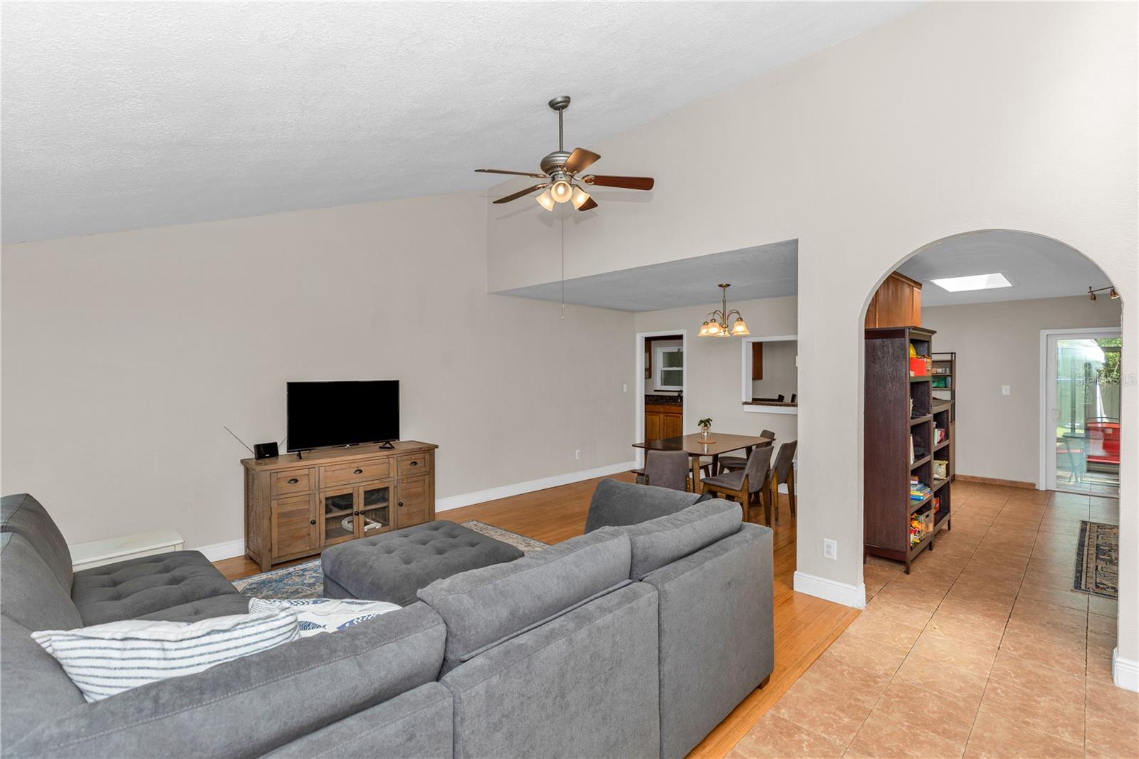 SAN SEBASTIAN HEIGHTS UNIT 3 - Residential