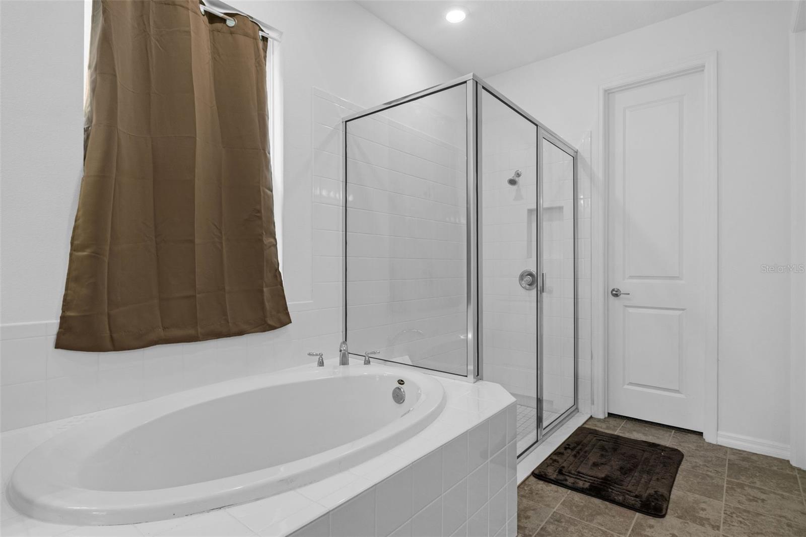 BELLALAGO PH B-2 - Residential