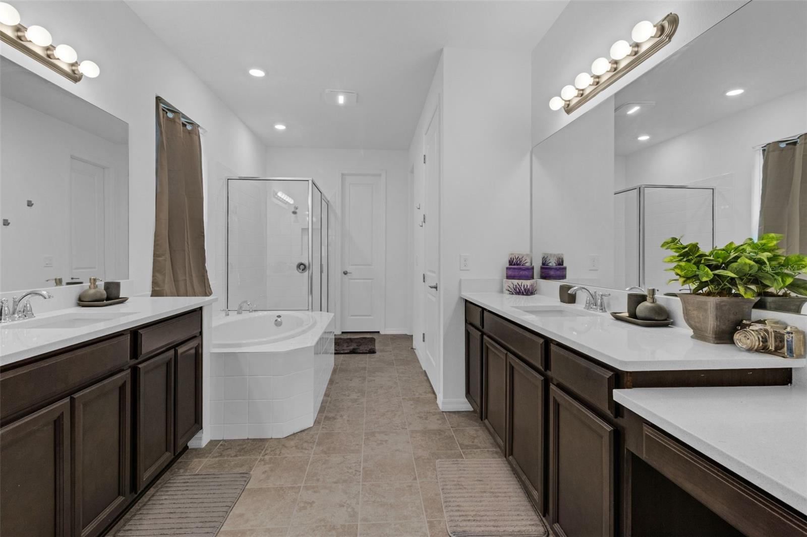 BELLALAGO PH B-2 - Residential