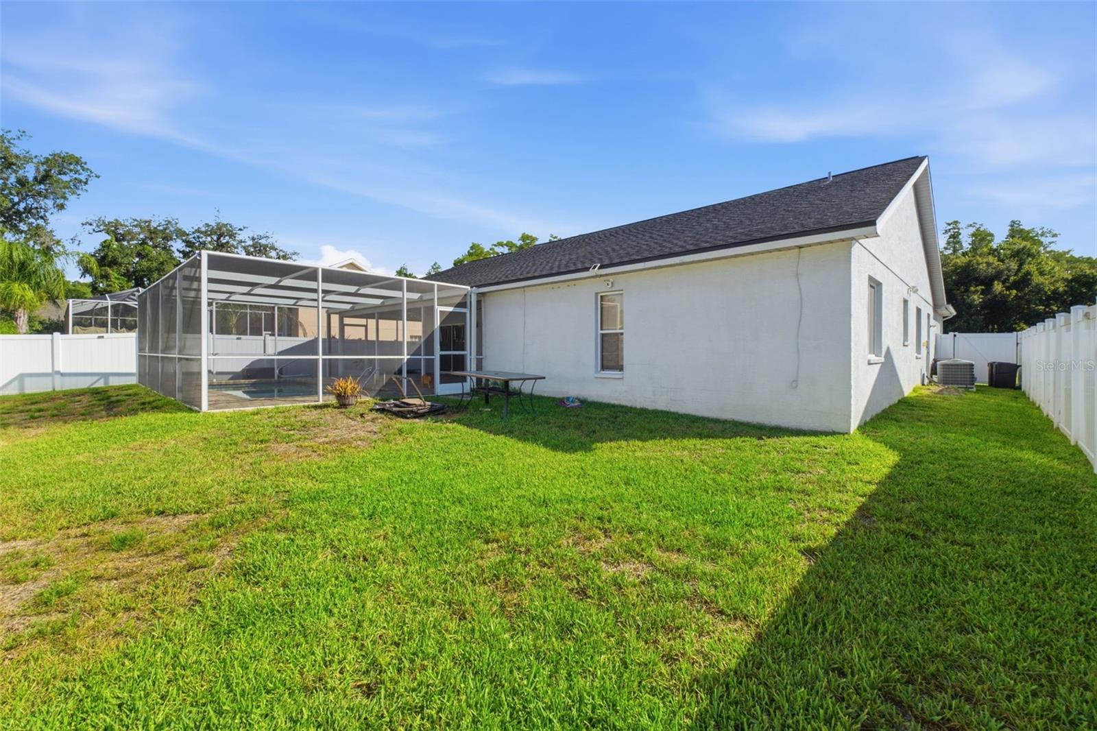 SOUTHERN OAKS - Residential