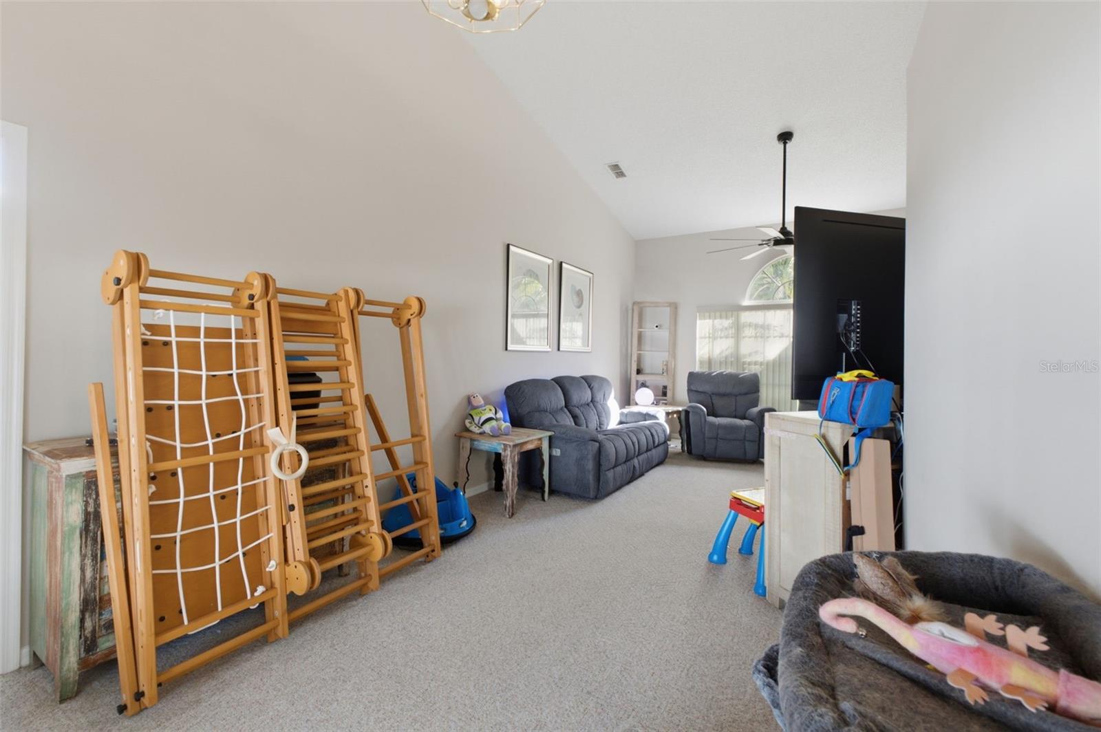 SOUTHERN OAKS - Residential
