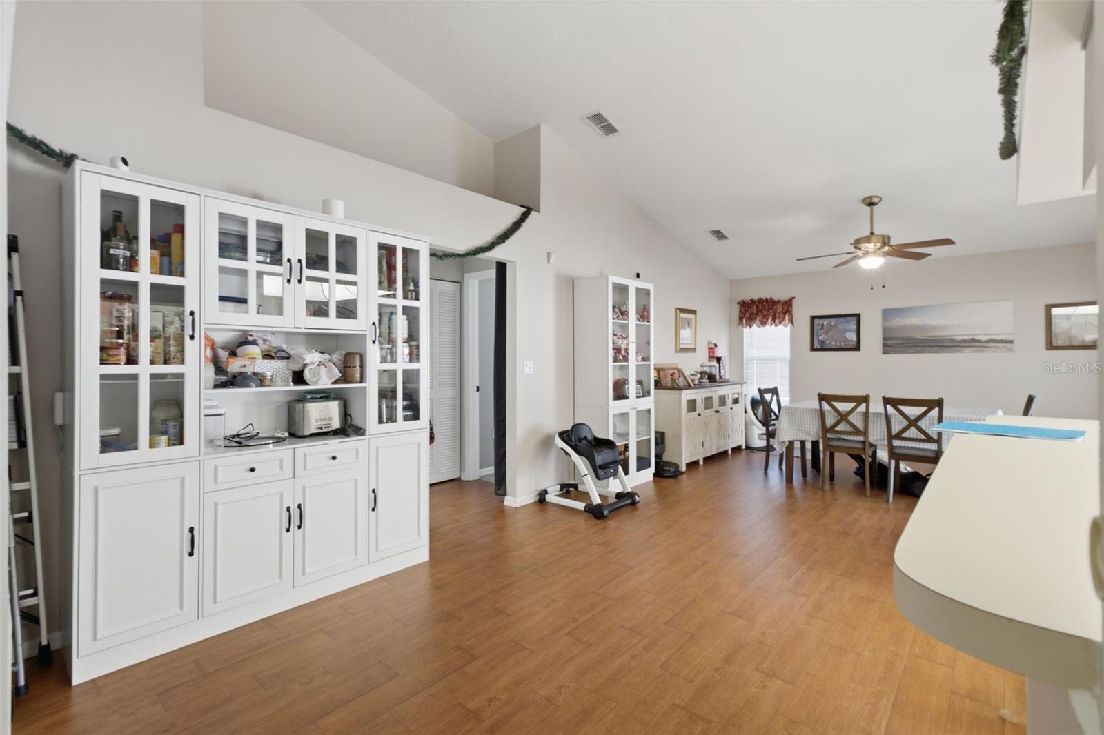 SOUTHERN OAKS - Residential