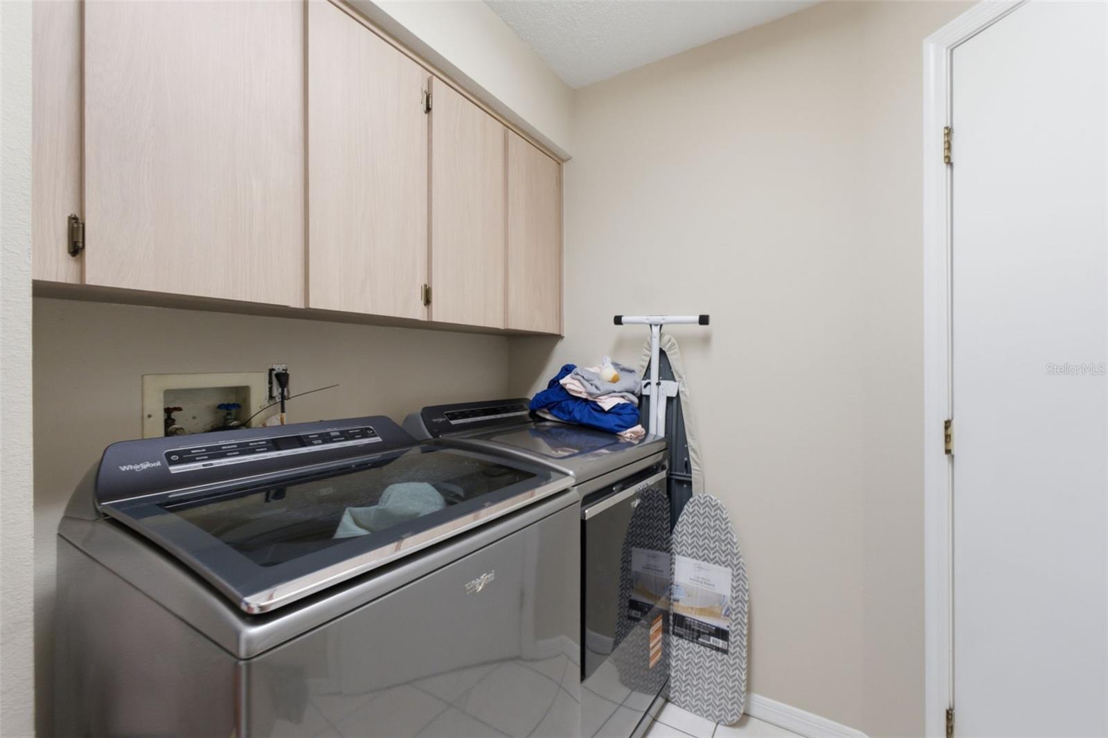 SOUTHERN OAKS - Residential
