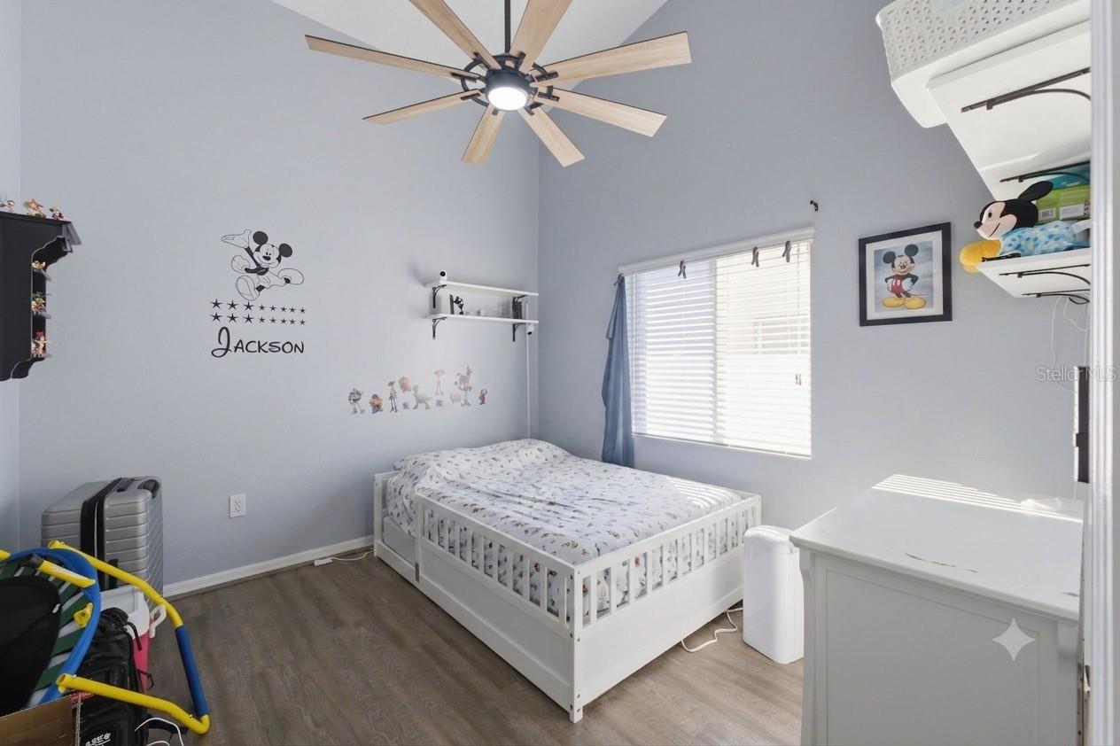 SOUTHERN OAKS - Residential