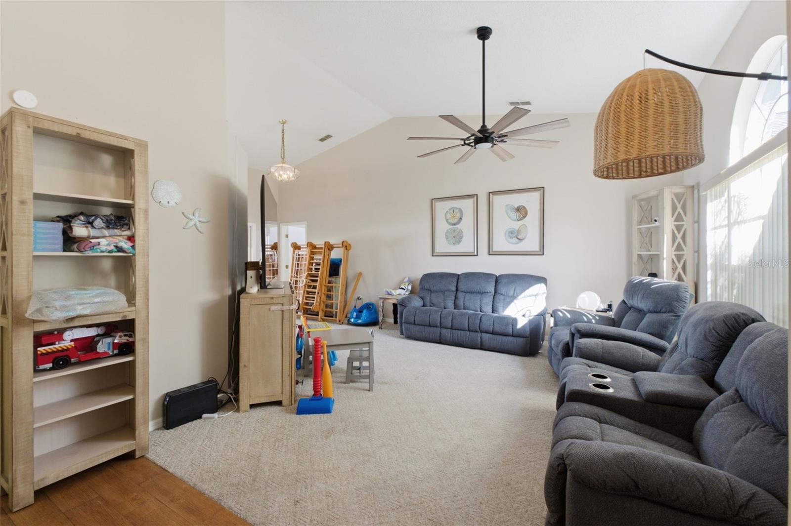 SOUTHERN OAKS - Residential