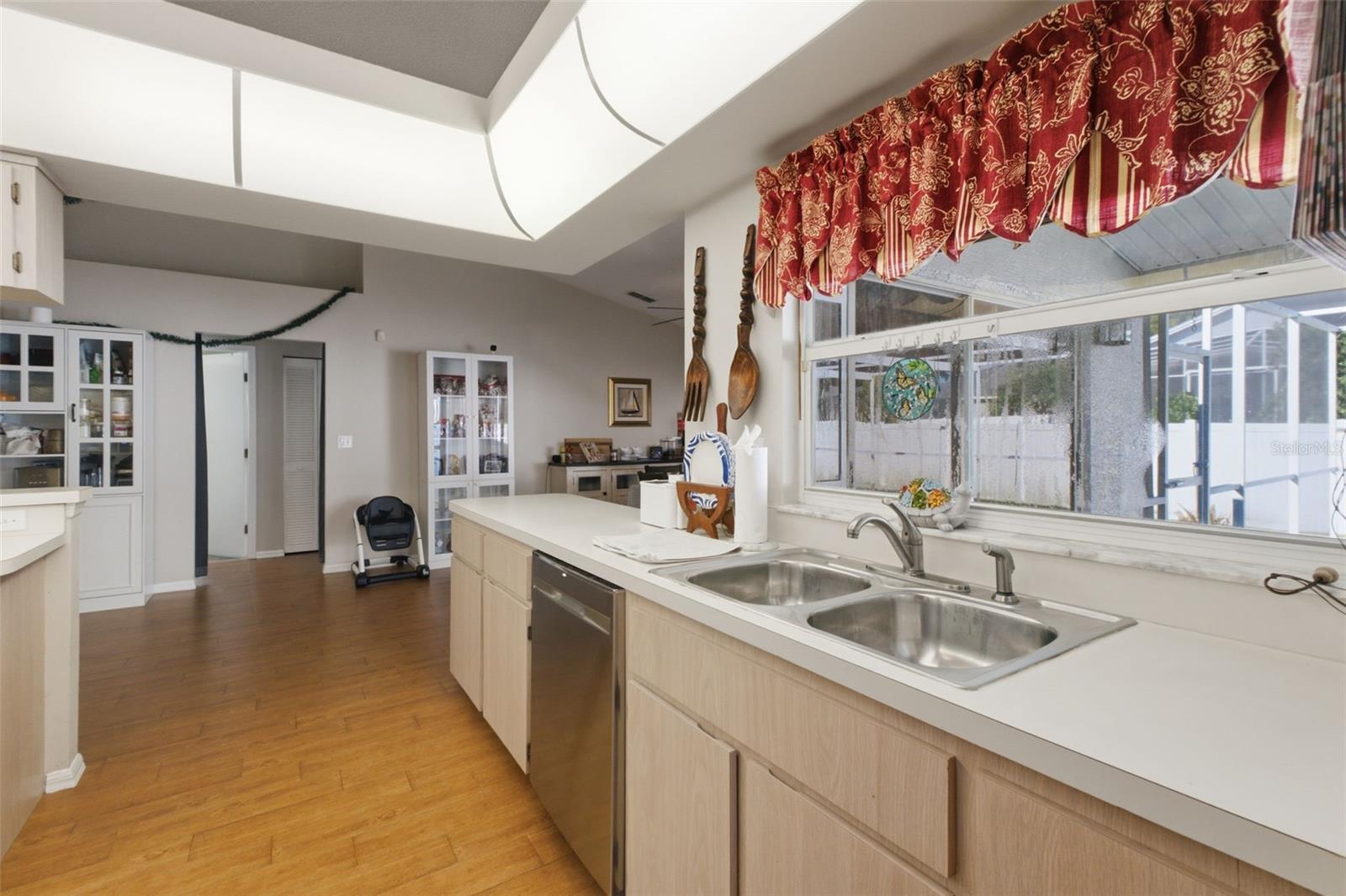 SOUTHERN OAKS - Residential