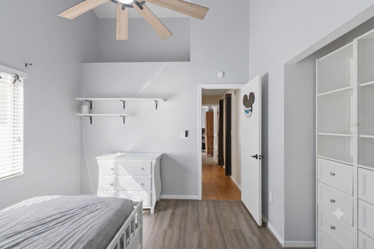 SOUTHERN OAKS - Residential