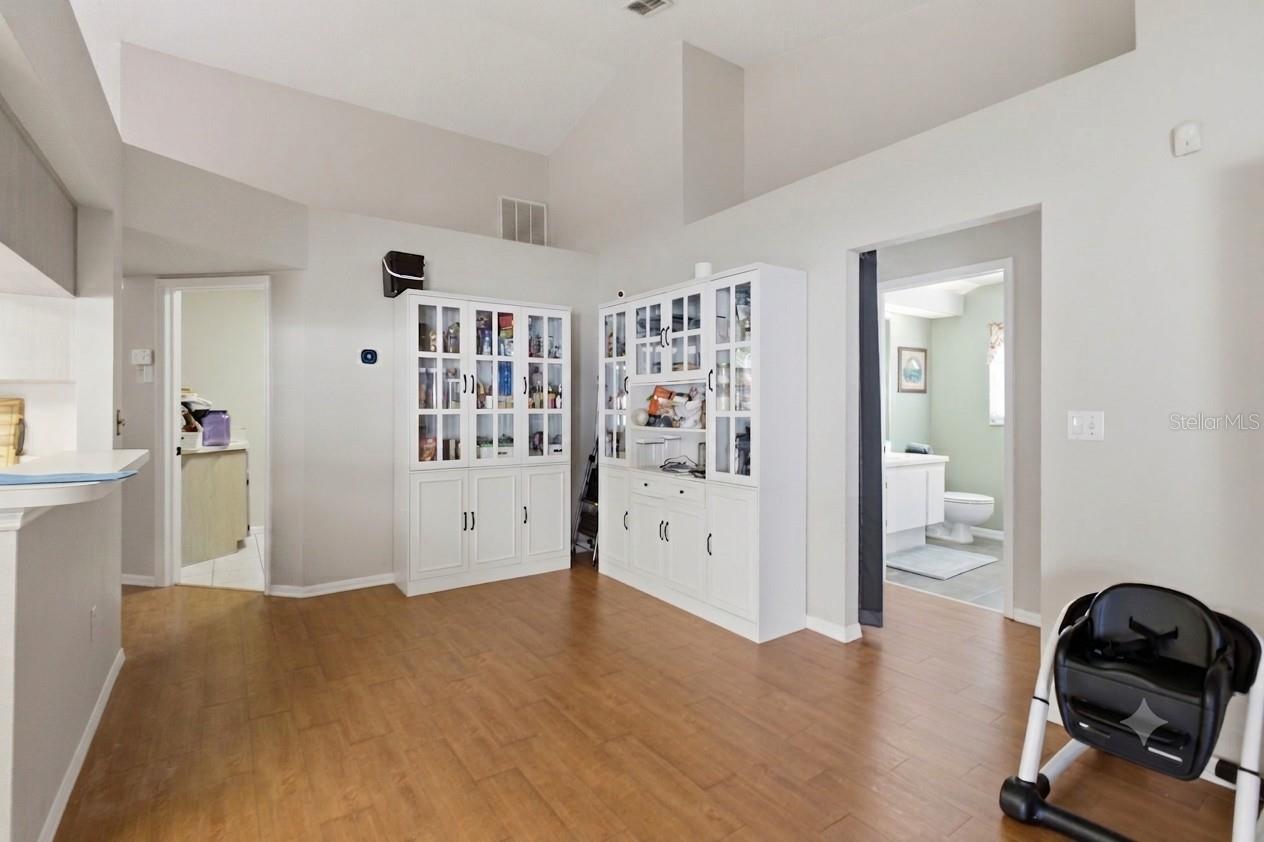 SOUTHERN OAKS - Residential