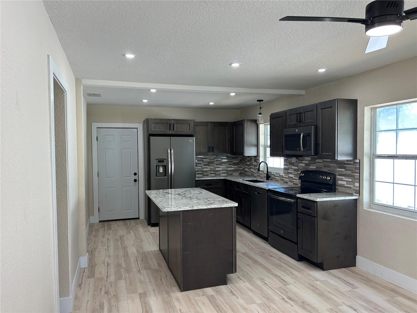 READ & ALLENS SUB - Residential