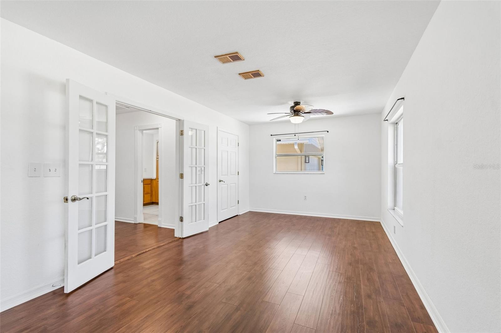 WILSHIRE ESTATES - Residential