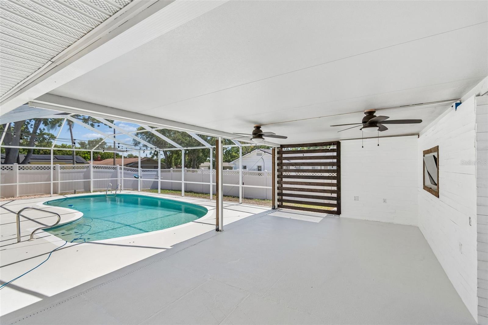 WILSHIRE ESTATES - Residential