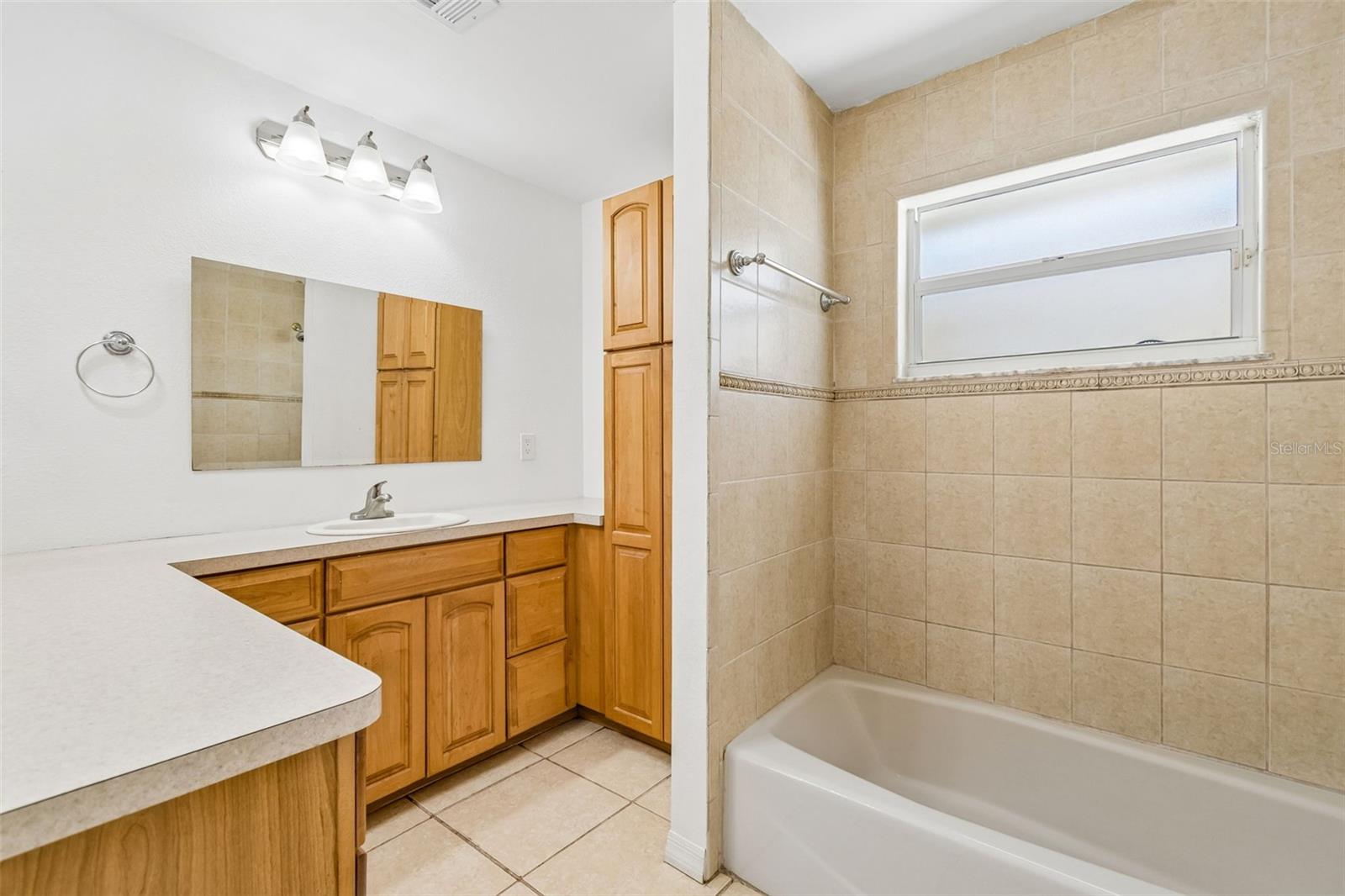 WILSHIRE ESTATES - Residential