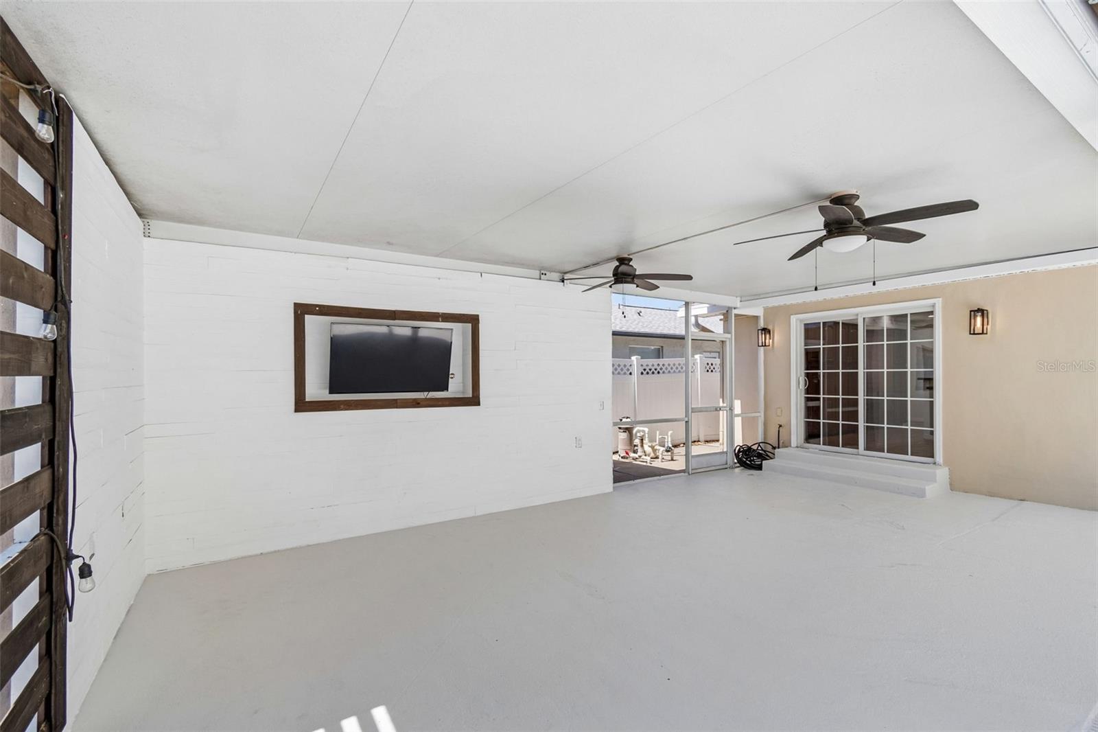 WILSHIRE ESTATES - Residential