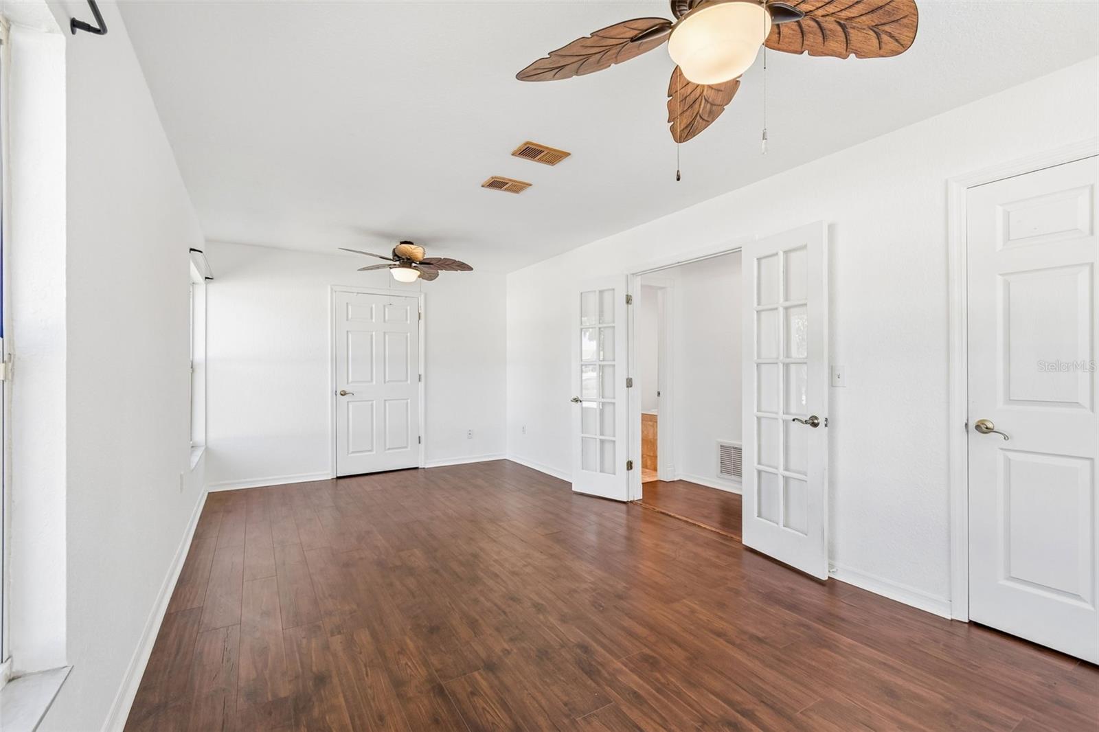 WILSHIRE ESTATES - Residential