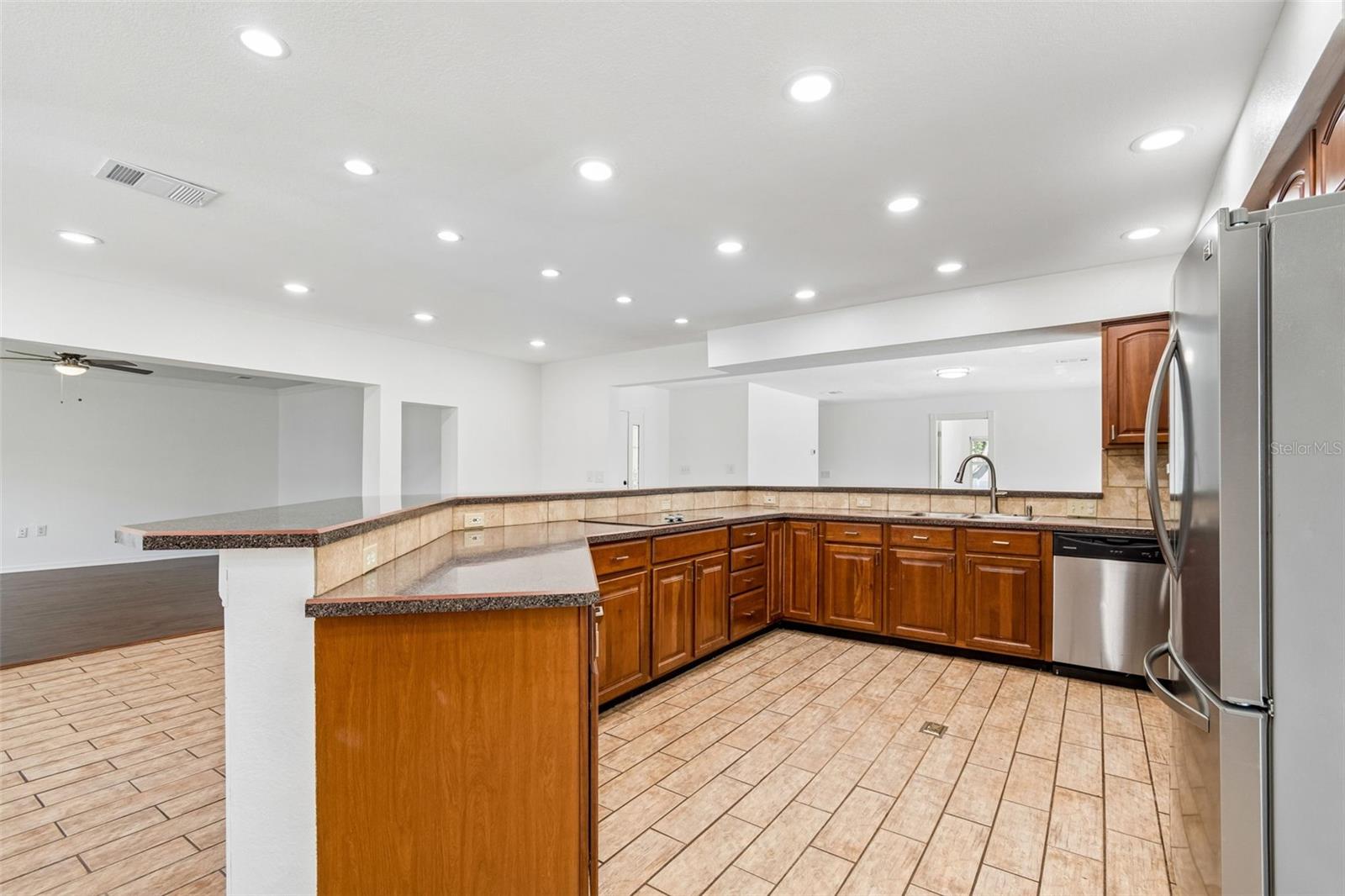 WILSHIRE ESTATES - Residential