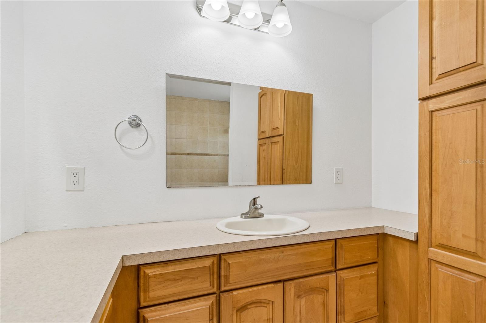 WILSHIRE ESTATES - Residential