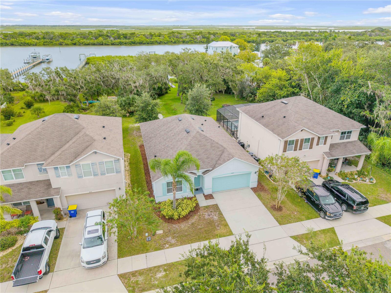FISHERMANS COVE - Residential