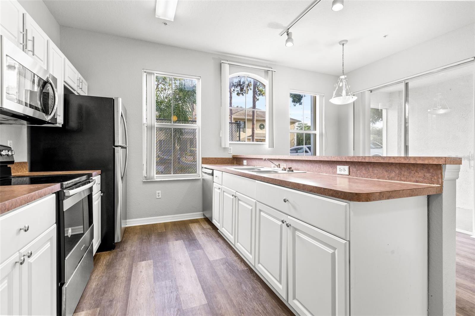 SUNRIDGE OF TAMPA BAY A CONDOM - Residential Lease