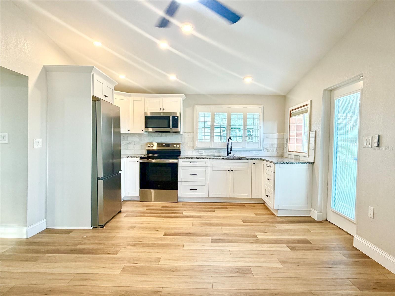 BAY VIEW SUB - Residential Lease