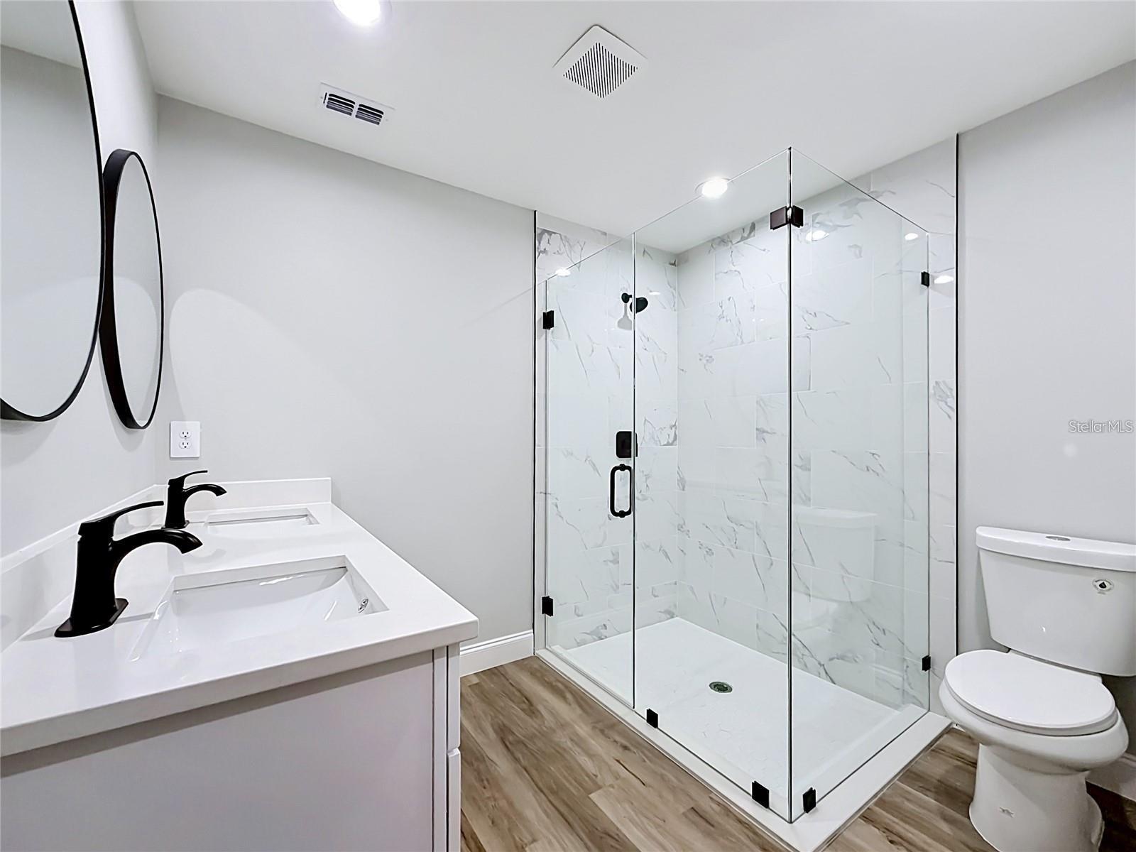 SILVER SPGS SHORES UN 09 - Residential Lease