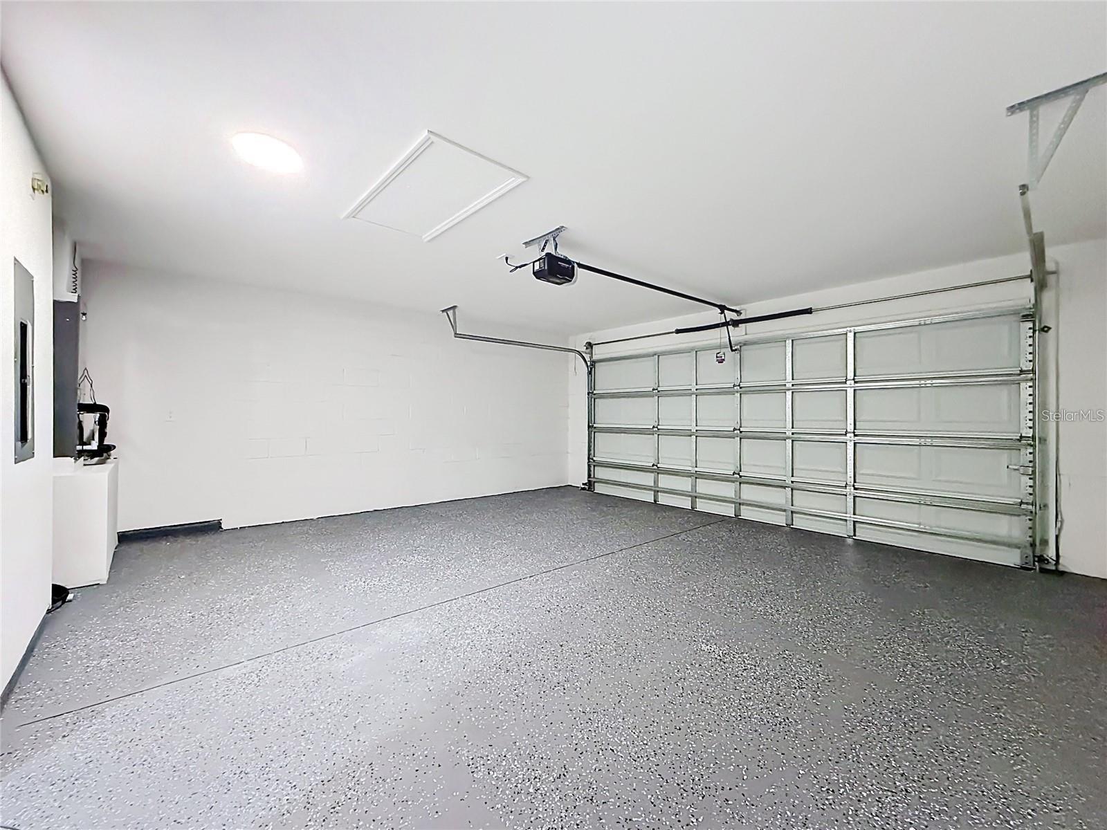 SILVER SPGS SHORES UN 09 - Residential Lease