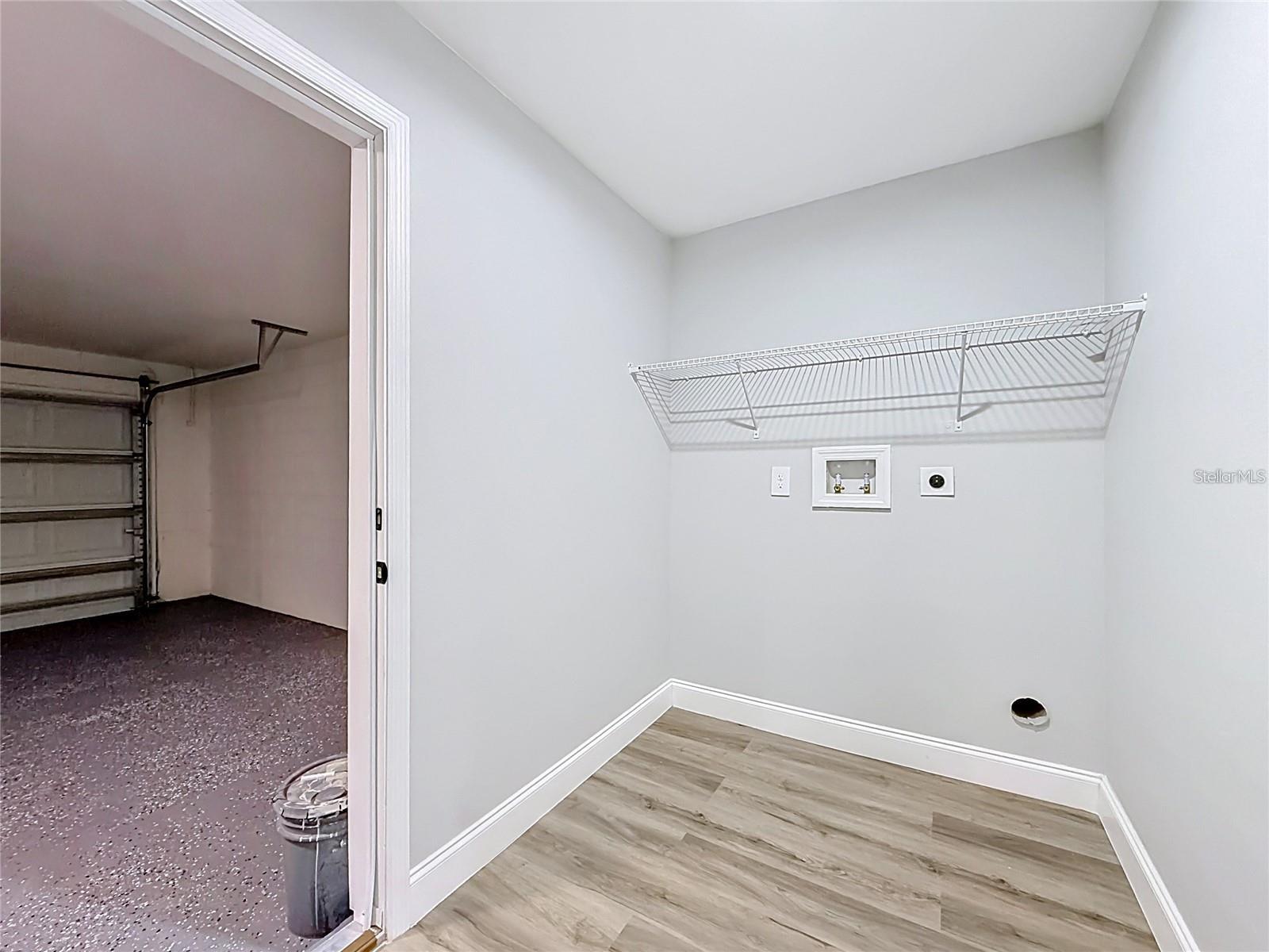 SILVER SPGS SHORES UN 09 - Residential Lease