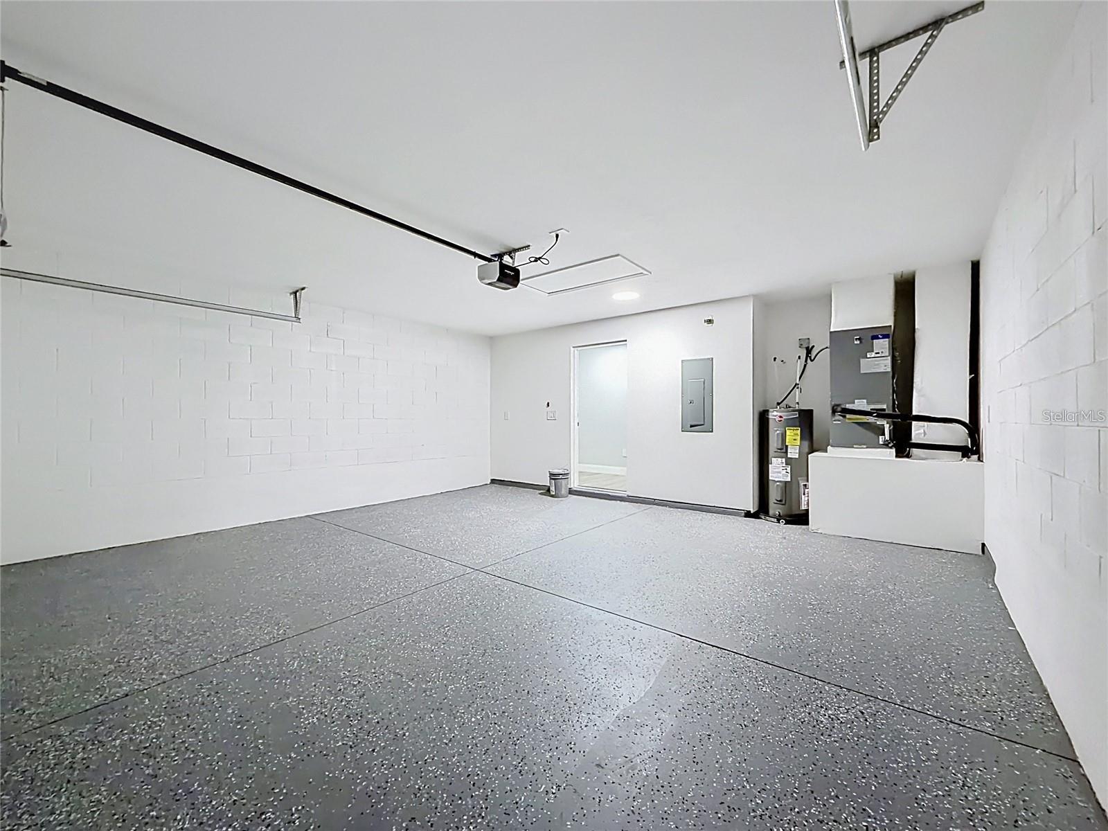 SILVER SPGS SHORES UN 09 - Residential Lease