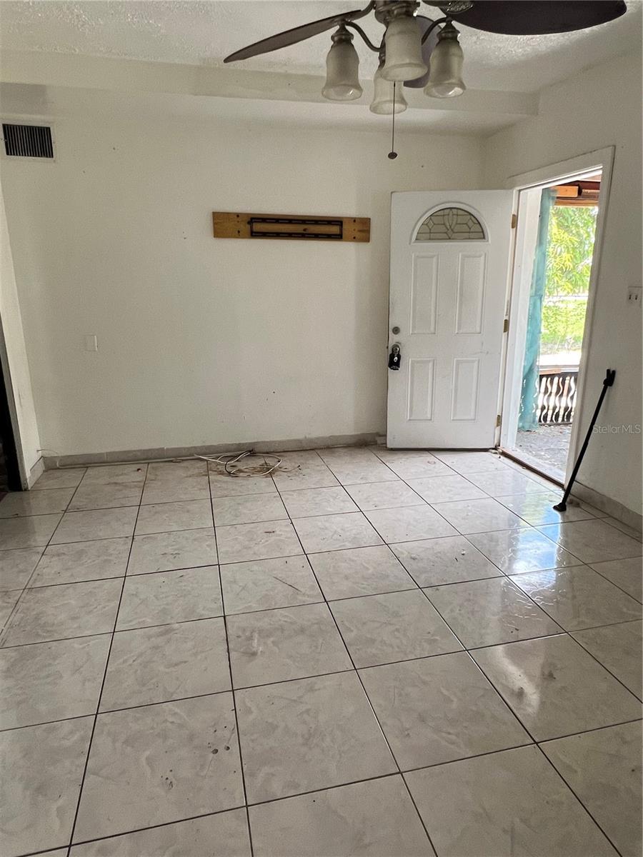 PINE CREST VILLA ADD 6 - Residential