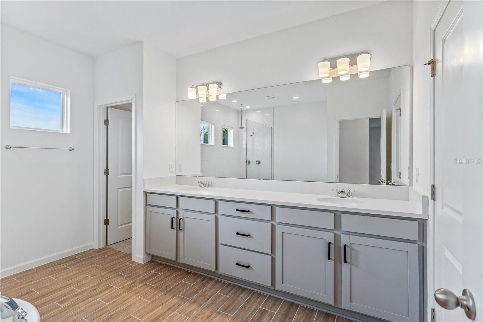 SERENADE AT OVATION - Residential