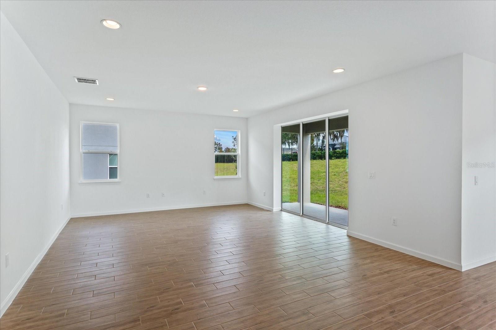 SERENADE AT OVATION - Residential
