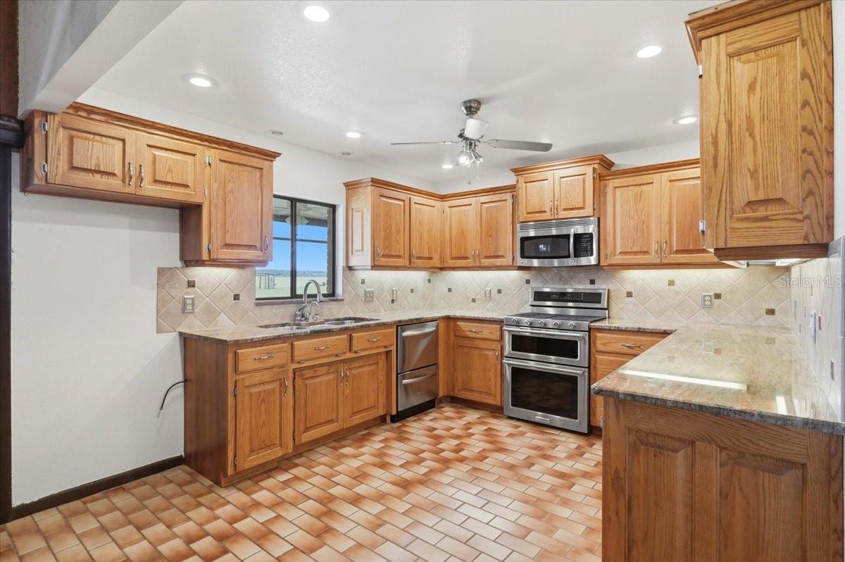 LAKE GUM ESTATES - Residential
